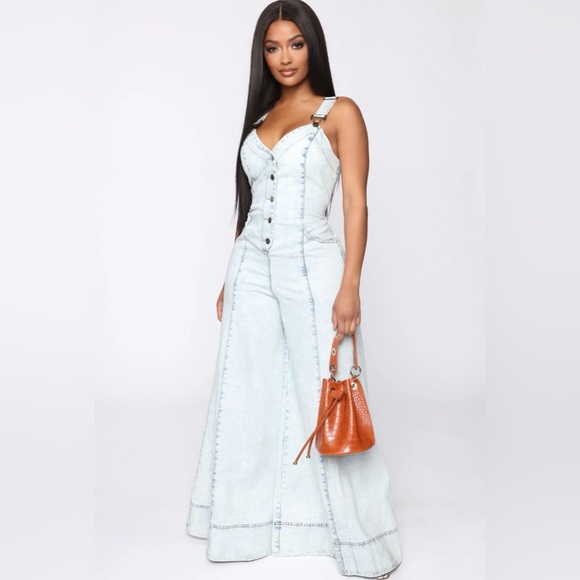 Fashion Nova My go To Denim Jumpsuit size L light wash palazzo wide leg - Picture 1 of 13